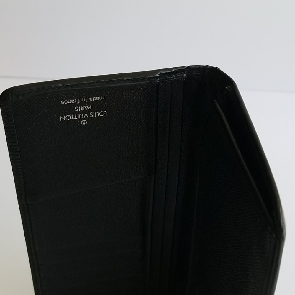 Louis Vuitton Brazza Wallet Epi Black Unisex - Picture 9 of 15